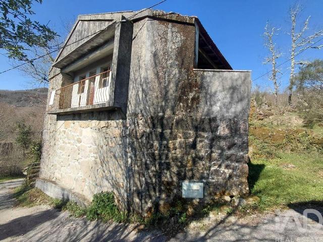 Casa / Villa em Castro Laboreiro e Lamas de Mouro de 120 m²