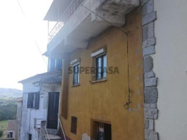 Casa / Villa em Fatela de 216 m²