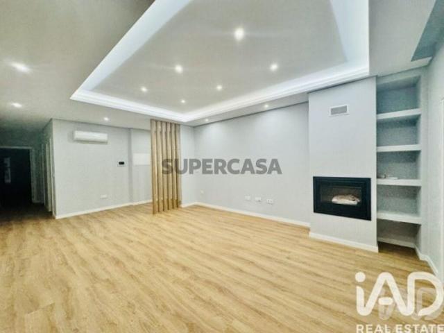 Casa / Villa em Fernão Ferro de 166,00 m²