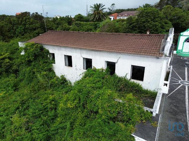 Casa / Villa em Lajes do Pico de 229,00 m² 229m² Silveira