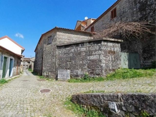 Casa / Villa em Lindoso de 86,00 m²