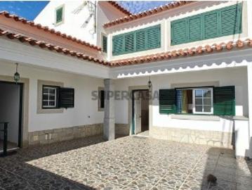 Casa / Villa em Penha Garcia de 265,47 m²