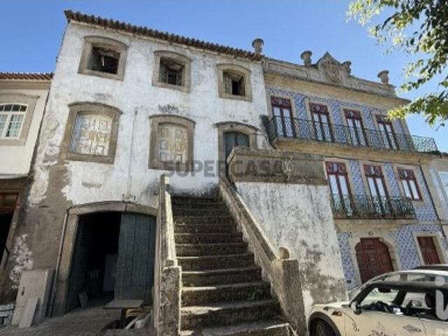 Casa / Villa em Peso da Régua e Godim de 320 m²