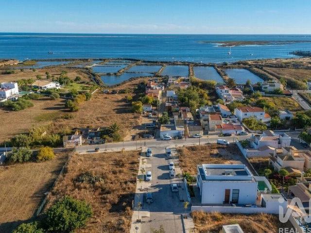 Casa / Villa em Quelfes de 111,05 m² 111m² Quelfes