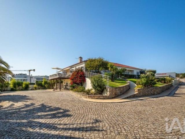 Casa / Villa T5 em São Martinho do Porto
