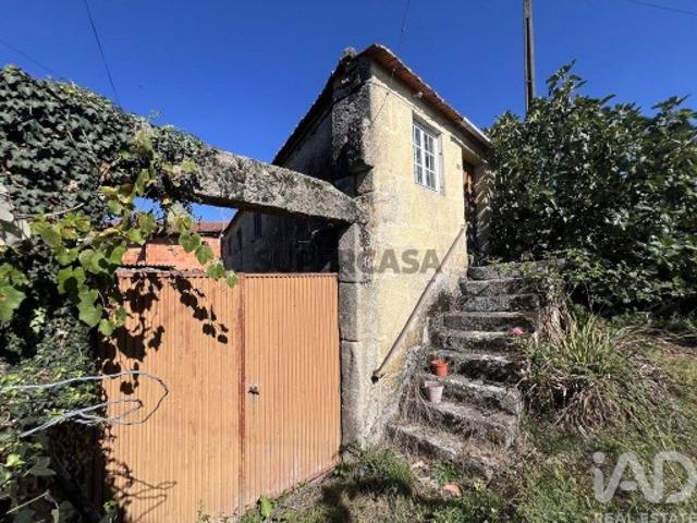 Casa / Villa em Santa Cruz da Trapa e São Cristóvão de Lafões de 30 m²
