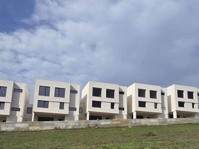 Casa / Villa T4 em Mafra de 354,00 m²