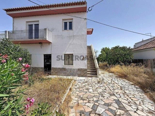 Moradia geminada T4 em Mexilhoeira Grande de 126 m²