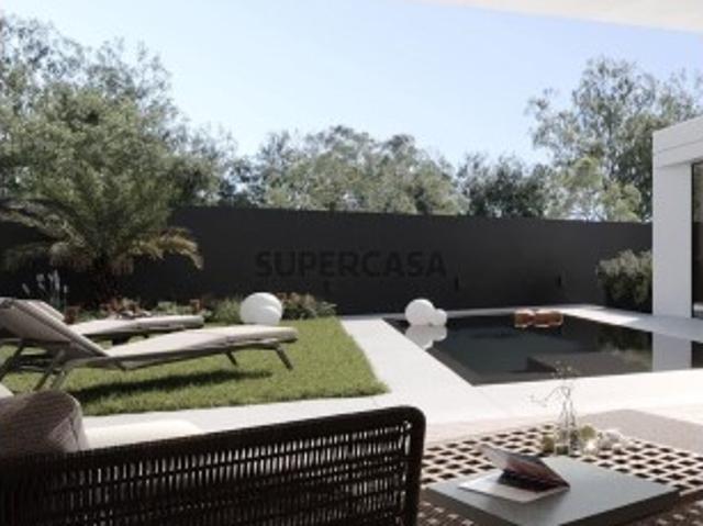 Casa / Villa T4 em Milheirós de 485,00 m²