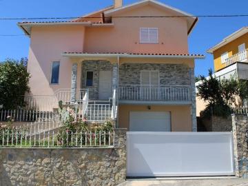 Casa / Villa T4 em Nogueira do Cravo de 150,00 m² 150m² Oliveira do Hospital e São Paio de Gramaços
