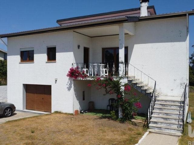 Casa / Villa T4 em Oiã de 137 m² 137m² Oiã