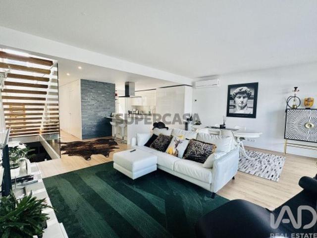 Casa / Villa T4 em Amora de 238 m²