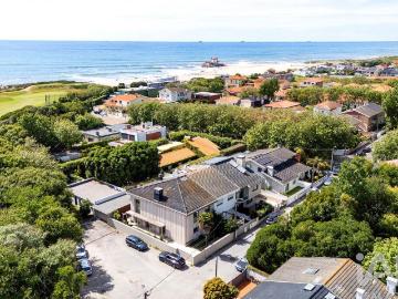 Casa / Villa T4 em Arcozelo de 238,00 m²