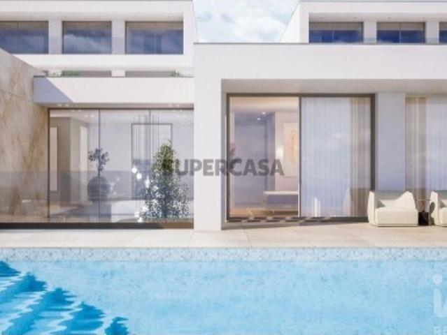 Casa / Villa T4 em Arco da Calheta de 387,00 m²