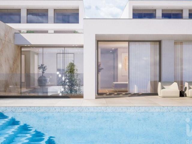 Casa / Villa T4 em Arco da Calheta de 387,00 m² 387m² Arco Da Calheta