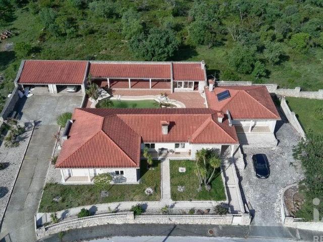 Casa / Villa T4 em Arrabal de 212 m² 212m² Arrabal