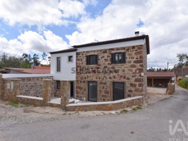 Casa / Villa T4 em Cumeeira de 112 m²