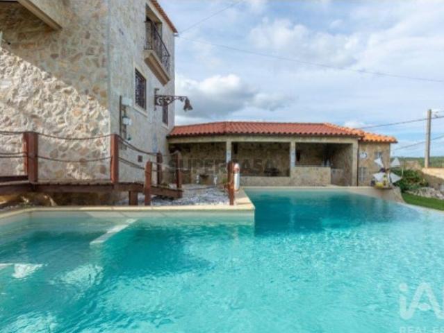 Casa / Villa T4 em Cadaval e Pêro Moniz