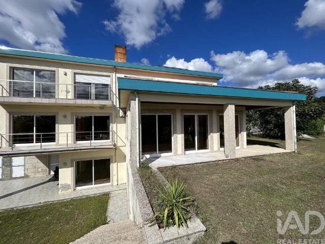 Casa / Villa T4 em Calvos E Frades de 432,00 m² 432m² Calvos e Frades