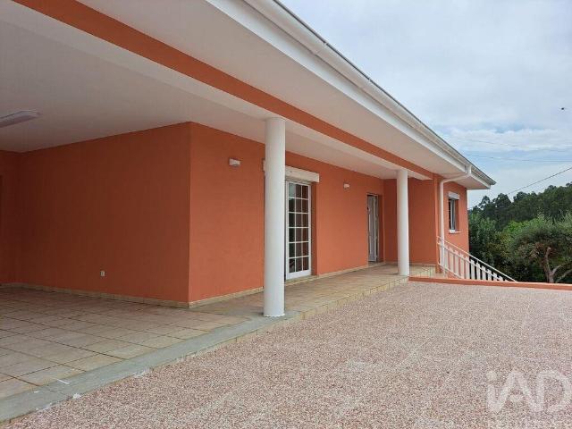 Casa / Villa T4 em Canedo, Vale e Vila Maior de 264 m²