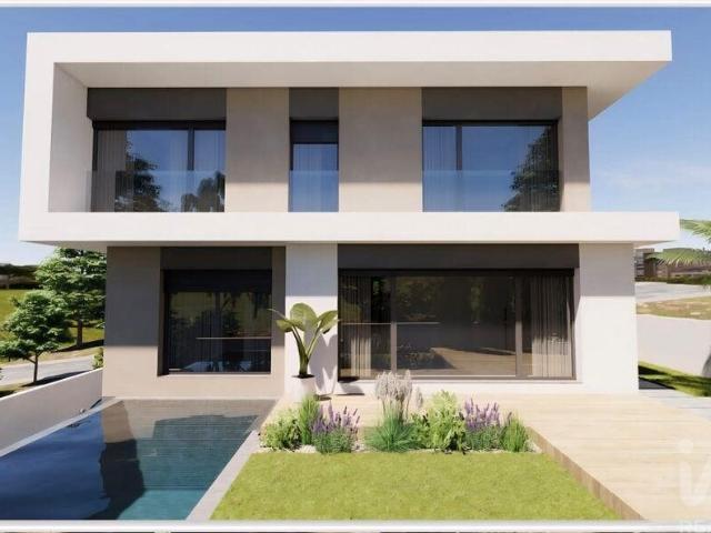 Casa / Villa T4 em Carcavelos e Parede de 170,00 m² 170m² Arneiro Das Milhariças