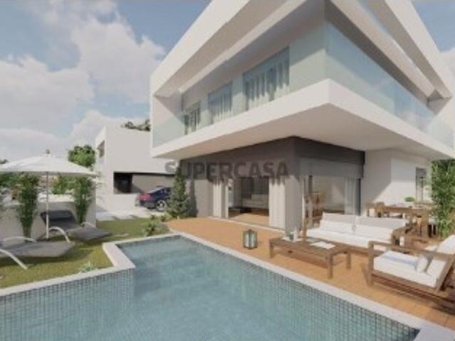 Casa / Villa T4 em Charneca De Caparica E Sobreda de 110,00 m²
