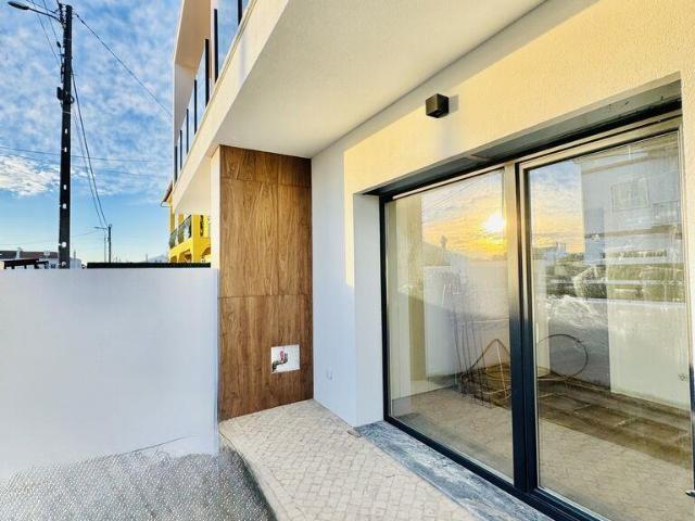 Casa / Villa T4 em Fernão Ferro de 130,00 m² 130m² Quinta Do Conde