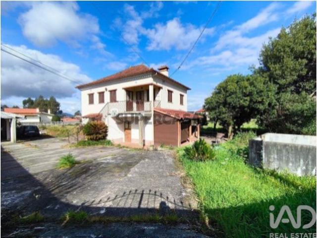 Casa / Villa T4 em Geraz do Lima e Deão de 96 m²