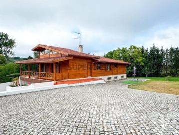 Casa / Villa T4 em Juncal de 354,00 m²