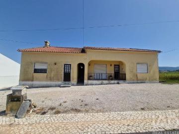Casa / Villa T4 em Lamas e Cercal de 138 m² 138m² Lamas e Cercal