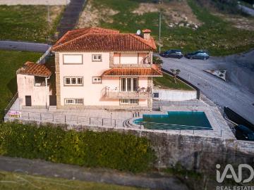 Casa / Villa T4 em Lanhoso de 209 m²
