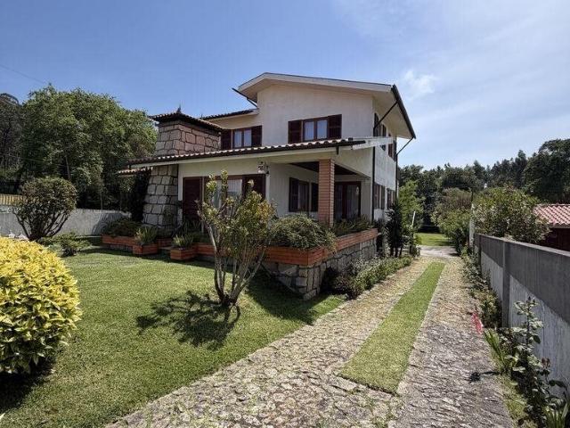 Casa / Villa T4 em Laundos 221m² Laundos