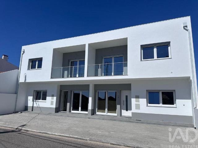 Casa / Villa T4 em Lourinhã e Atalaia de 140,00 m² 140m² da Lourinhã e Atalaia