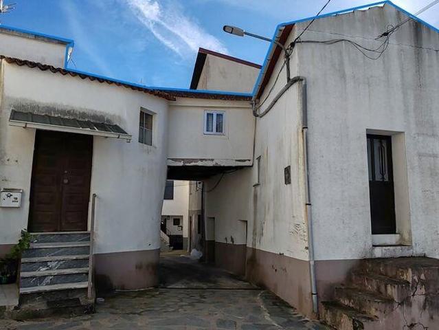 Casa / Villa T4 em Portela do Fojo Machio de 99,00 m²