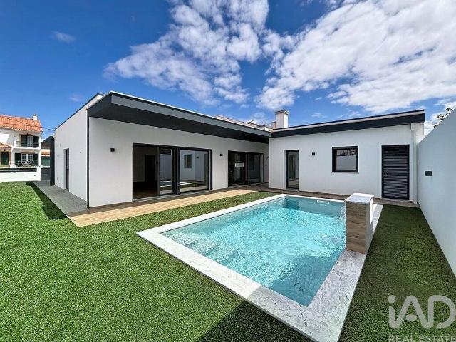 Casa / Villa T4 em Quinta do Conde de 187,00 m² 187m² Quinta Do Conde