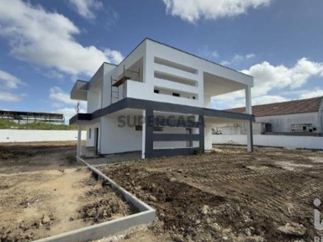 Casa / Villa T4 em São João das Lampas e Terrugem de 300,00 m²