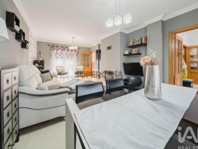 Casa / Villa T4 em Santa Maria, São Pedro e Sobral da Lagoa de 256,00 m²