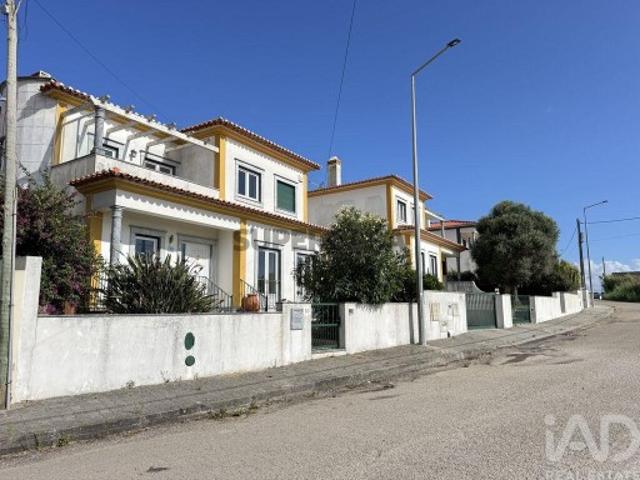 Casa / Villa T4 em Santa Bárbara de 188 m²
