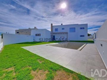 Casa / Villa T4 em Silveira de 238,00 m²