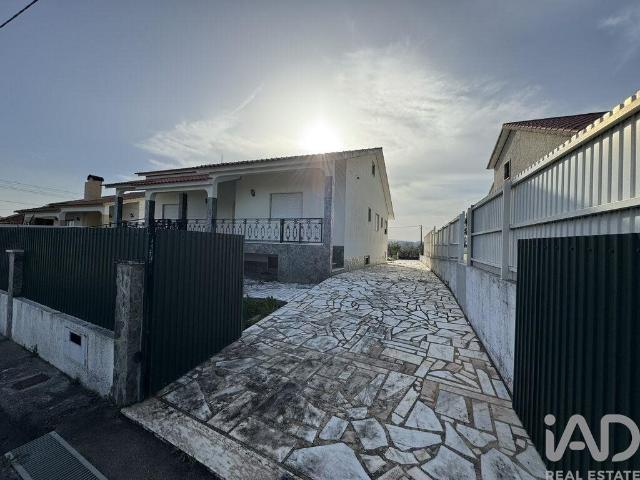 Casa / Villa T4 em Tomar e Santa Maria dos Olivais de 244 m² 244m² Tomar São João Baptista