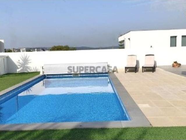 Casa / Villa T4 em Tornada e Salir do Porto de 190,00 m²