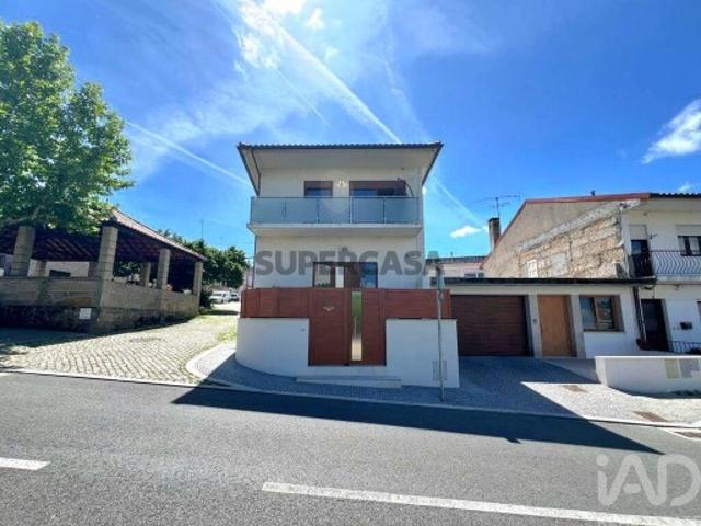 Casa / Villa T4 em Valpaços e Sanfins de 160 m²