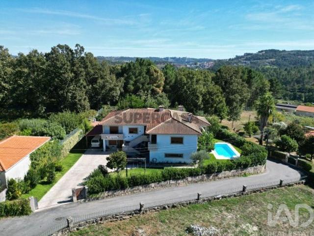 Casa / Villa T4 em Vila Marim de 342,63 m²