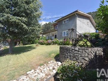 Casa / Villa T4 em Vila Nova de 232,00 m² 232m² Vila Nova