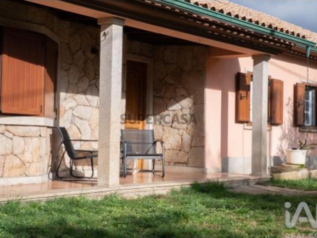 Casa / Villa T4 em Vilela do Tâmega de 317,09 m²