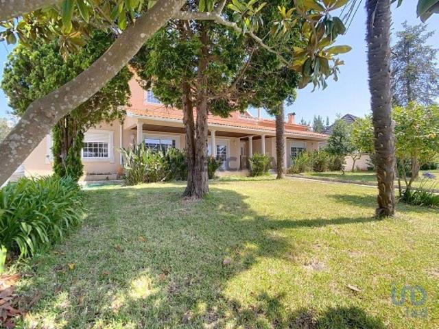 Casa / Villa T5 em Meirinhas de 640,00 m²