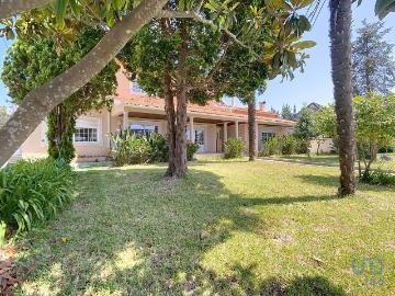 Casa / Villa T5 em Meirinhas de 640,00 m²