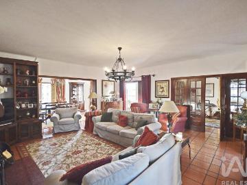 Casa / Villa T5 em Alcácer do Sal Santa Maria do Castelo e Santiago e Santa Susana de 8300,00 m²