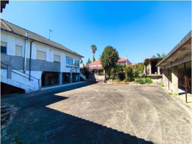 Casa / Villa T5 em Alvarães de 213 m²