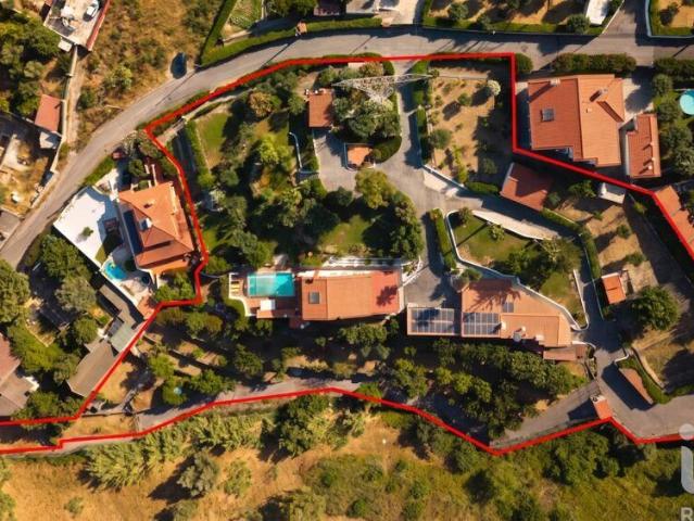 Casa / Villa T5 em Alverca do Ribatejo e Sobralinho de 320 m²